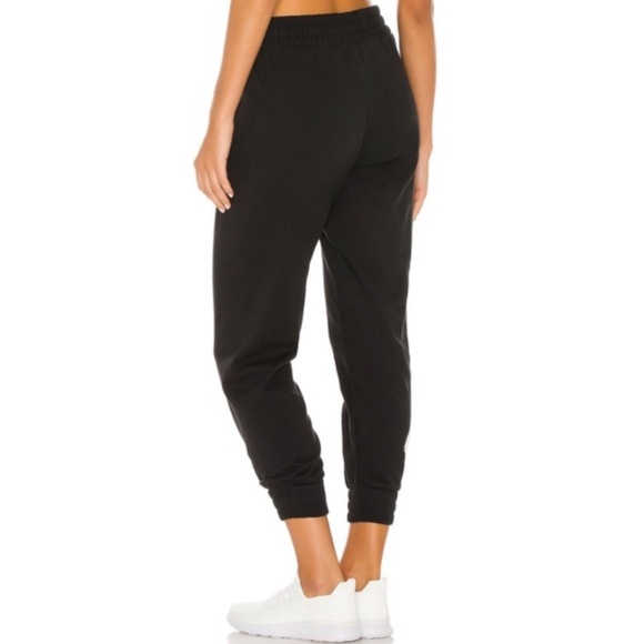 Nike NSW Air Sweat Pant In Black - Picture 3 of 11